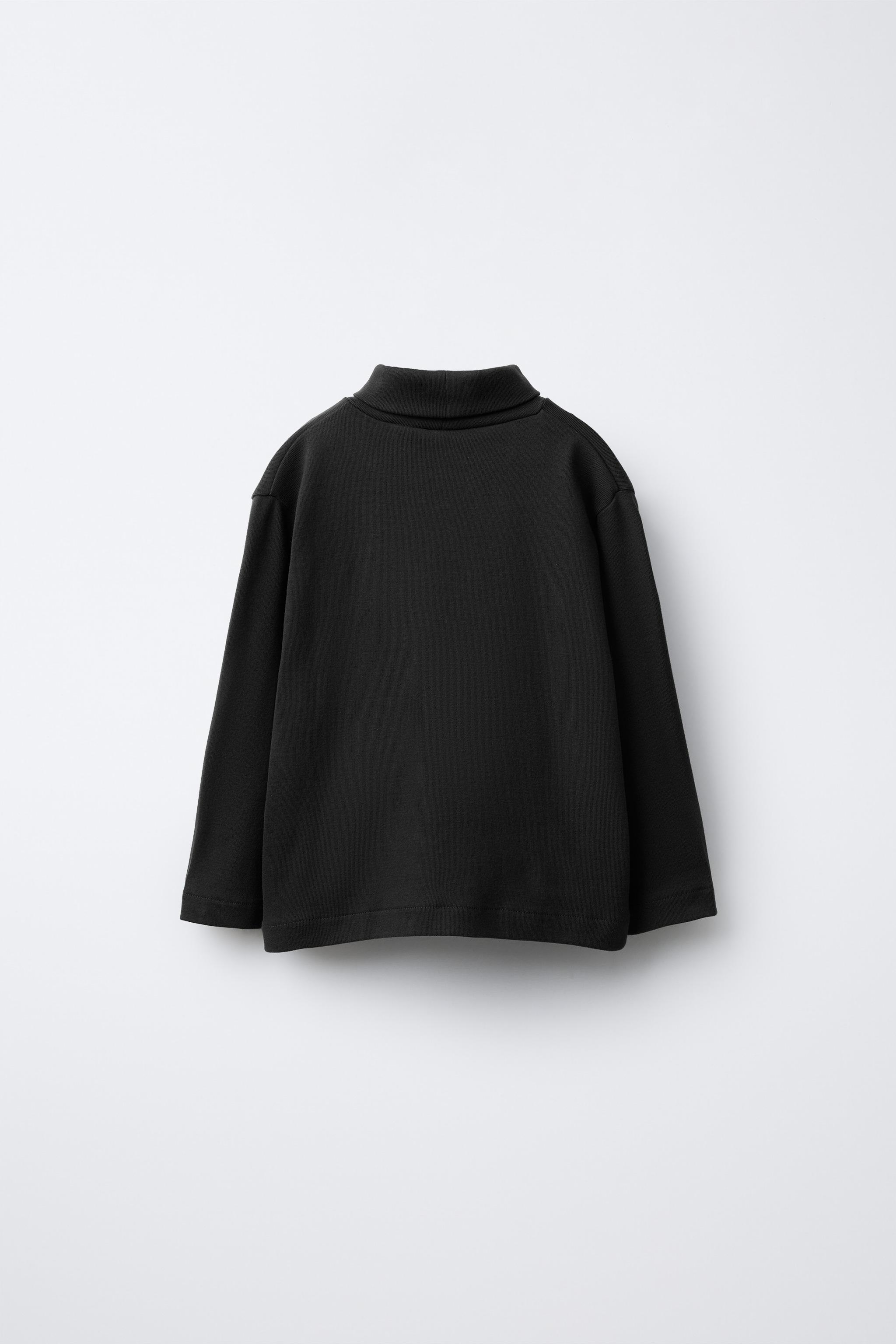 TURTLENECK T-SHIRT